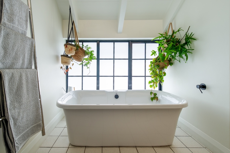 4 Bedroom Property for Sale in Leisure Isle Western Cape